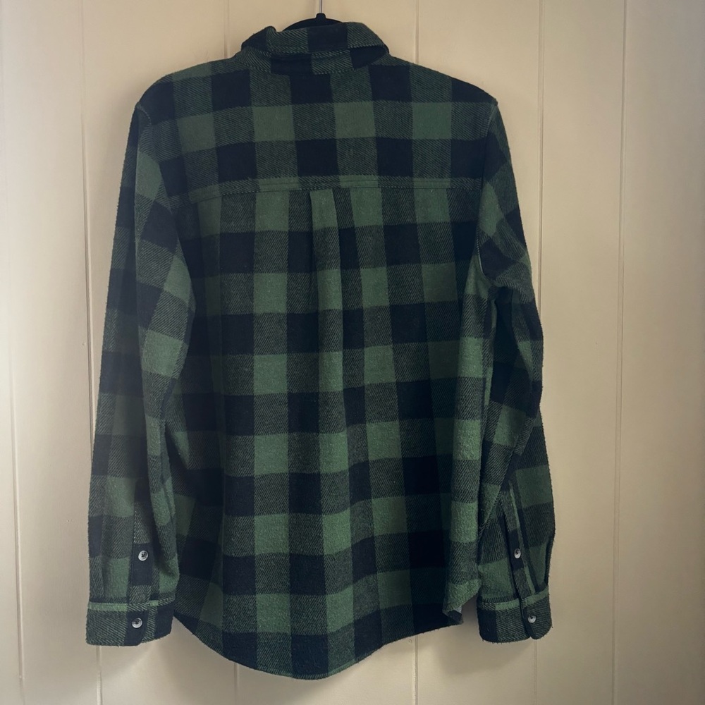 beachlunchlounge Large Women’s Soft Green and Black Flannel Casual Shirt. - Picture 2 of 9